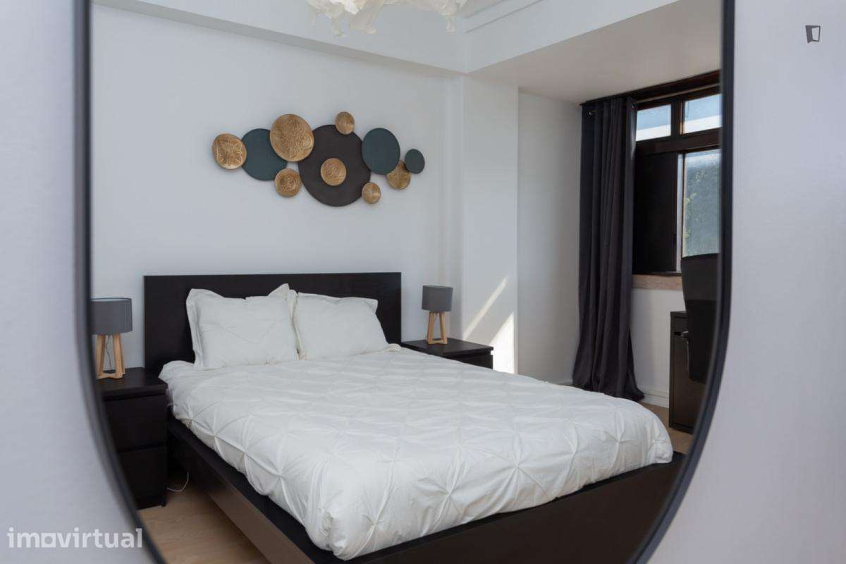 Quarto - localizado em Marquês de Pombal Lisbon - Grande imagem: 3/37