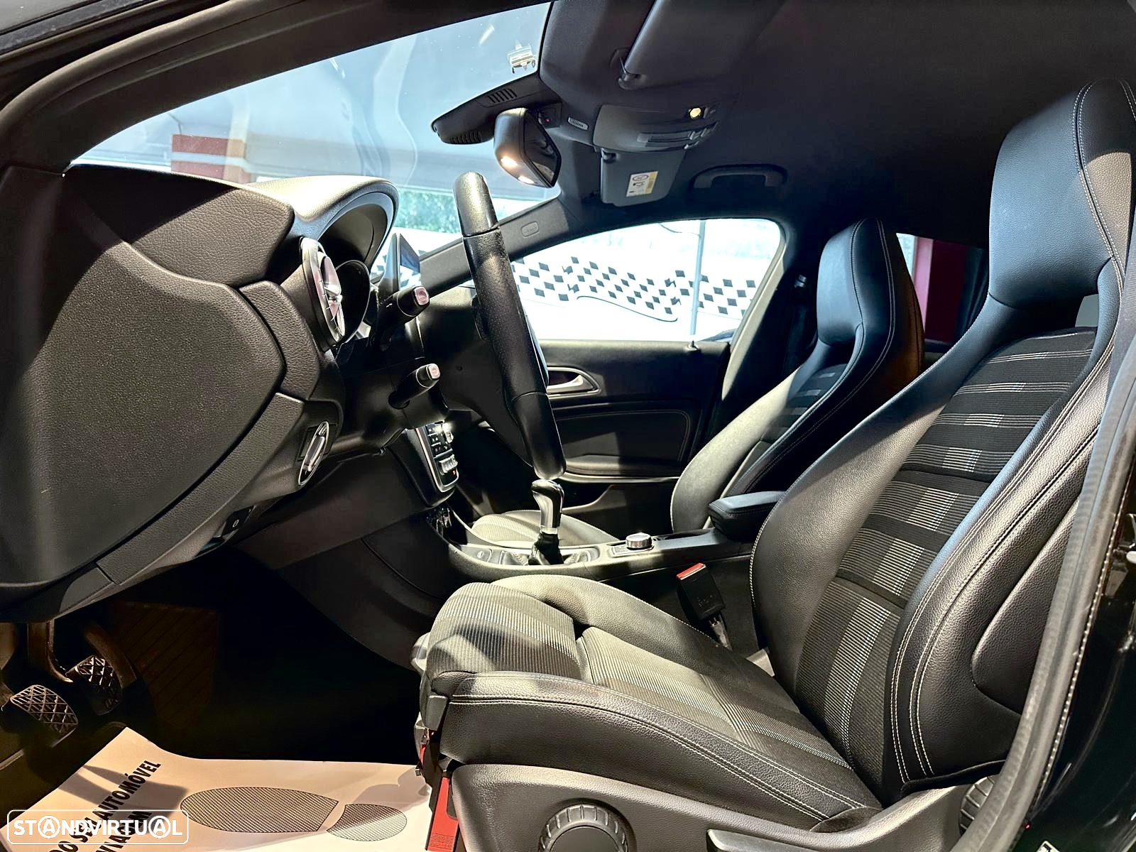 Mercedes-Benz CLA 180 Shooting Brake d Peak Edition - 7