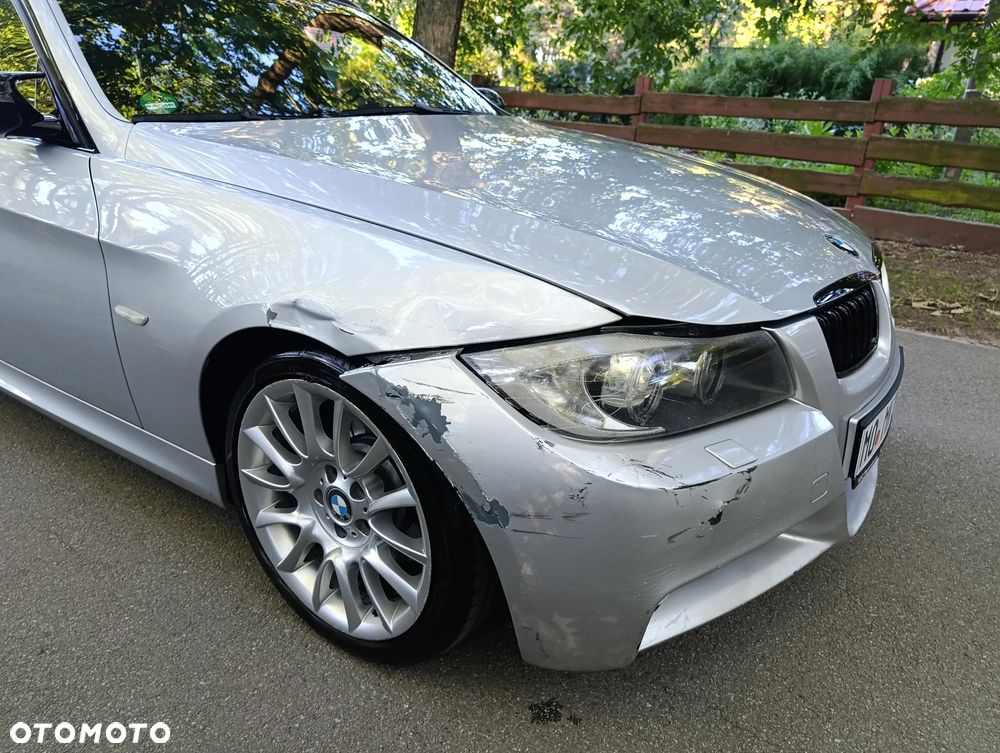 BMW Seria 3 330i - 25