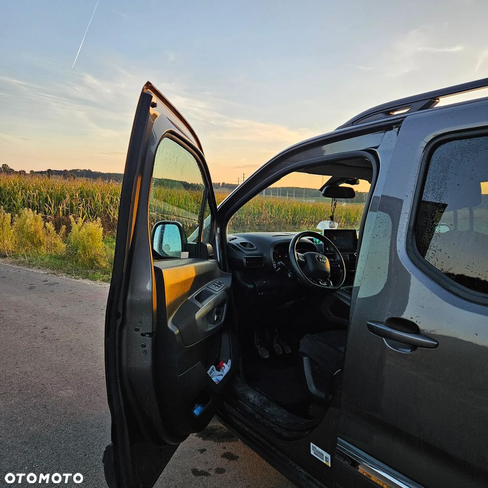 Toyota Proace City Verso Long 1.5 D-4D Family - 8