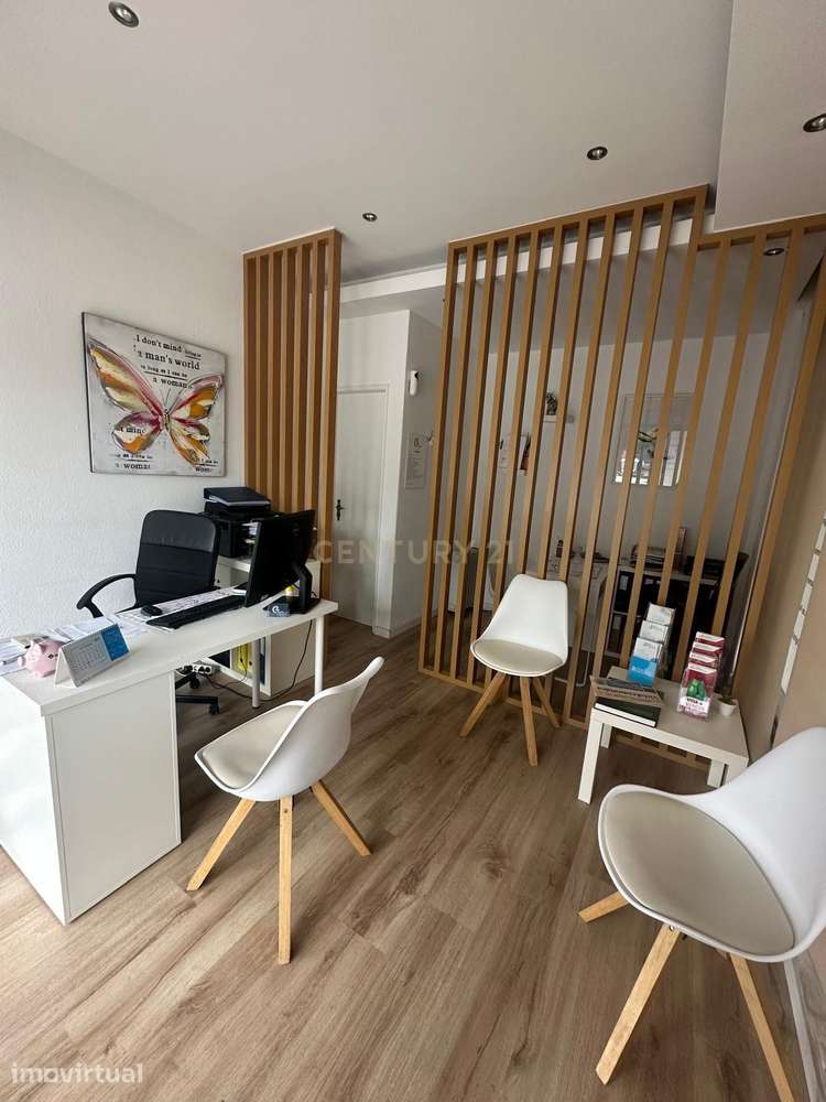 Loja para Arrendamento – 17 m² com WC -Quinta do Conde - Grande imagem: 4/4
