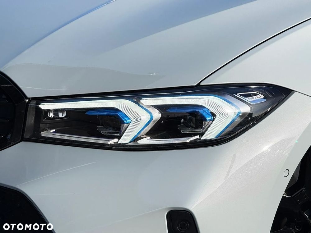 BMW Seria 3 M340i xDrive mHEV sport - 37
