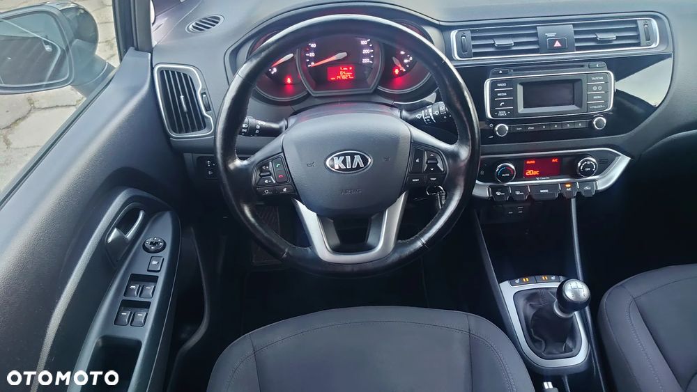 Kia Rio 1.2 Dream Team Edition - 7