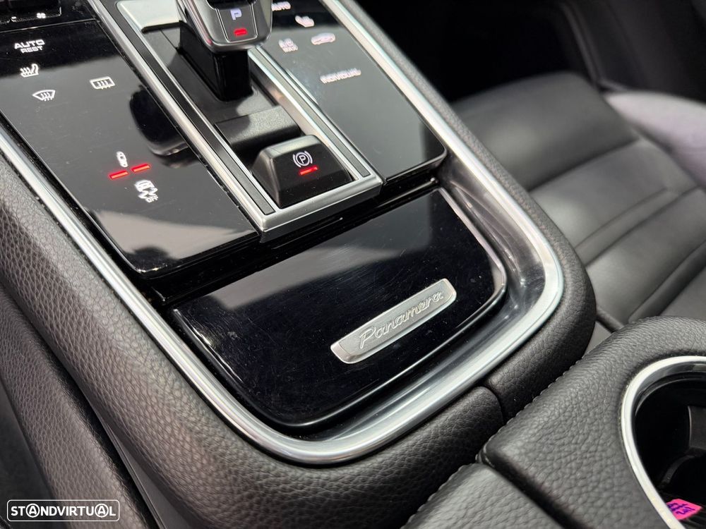 Porsche Panamera 4 E-Hybrid Executive - 19