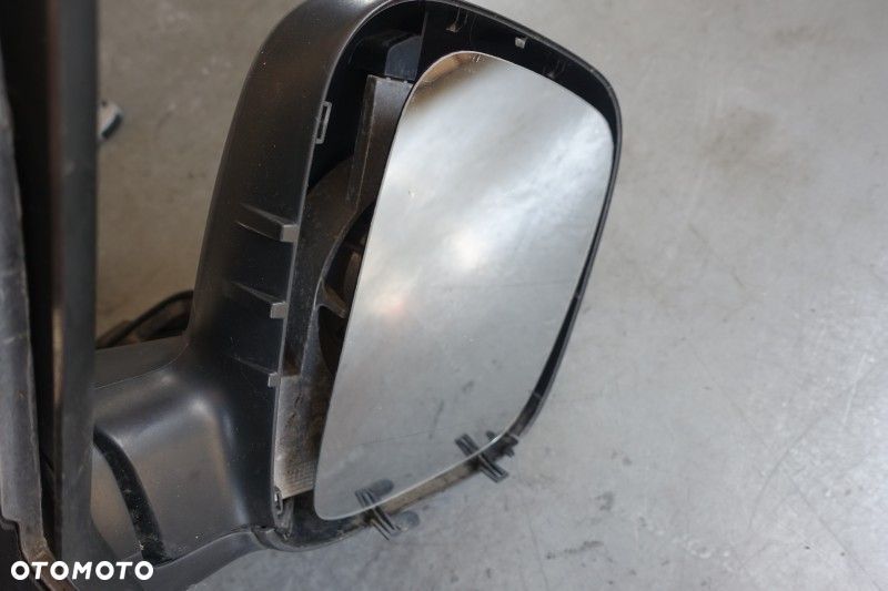 LUSTERKO PRAWE VW T5  5PIN - 5