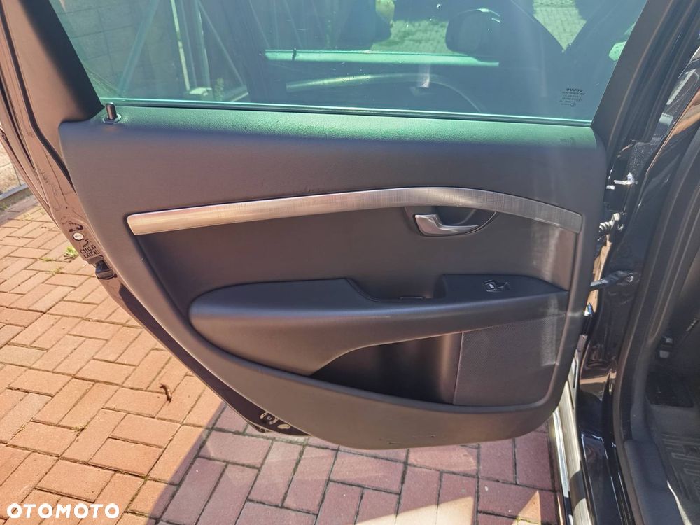 Volvo V70 2.0 Summum - 24