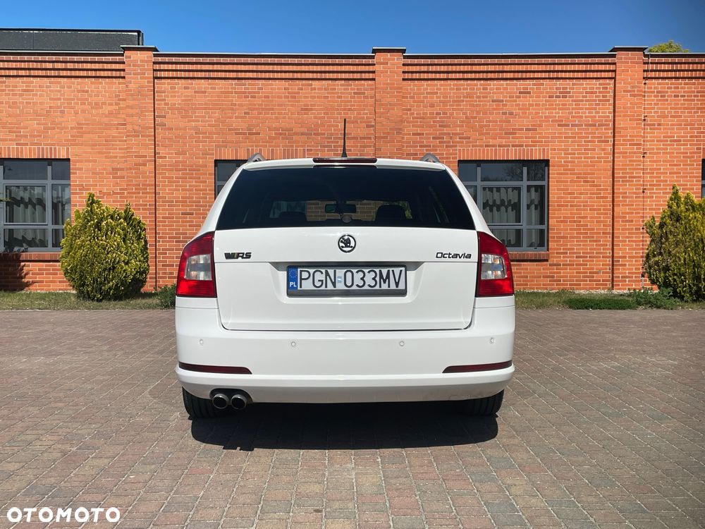 Skoda Octavia 2.0 TDI DPF RS - 9