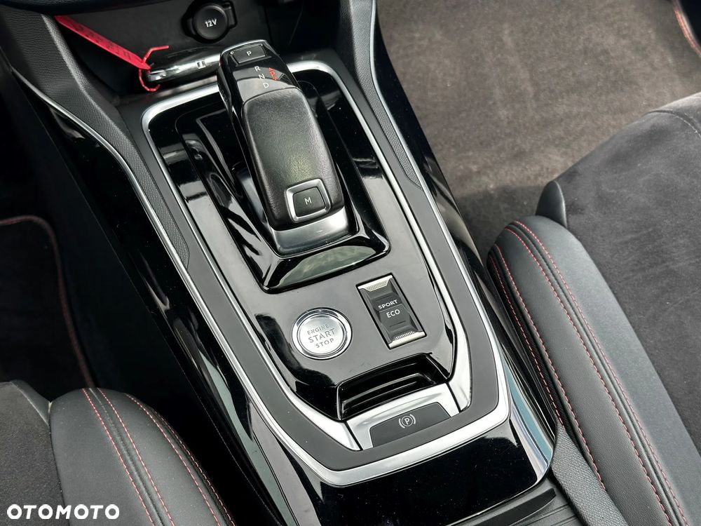 Peugeot 308 PureTech 225 EAT8 Stop & Start GT - 32