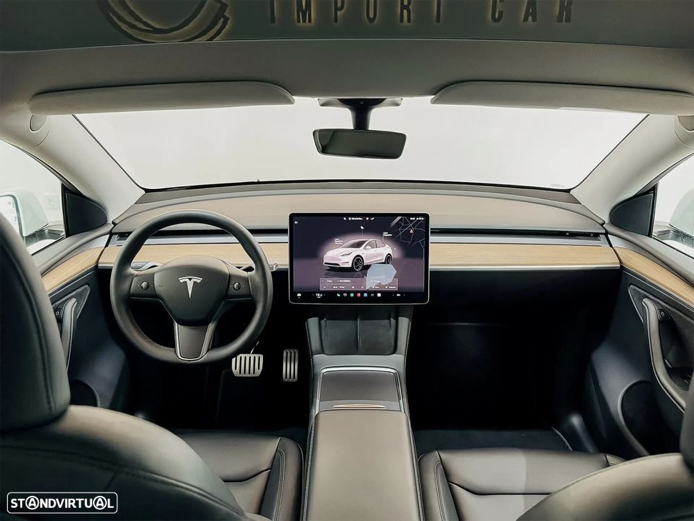 Tesla Model Y - 7
