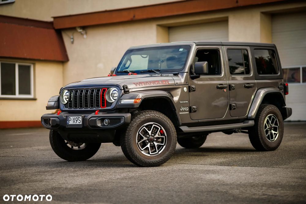 Jeep Wrangler Unlimited GME 2.0 Turbo Sahara - 24