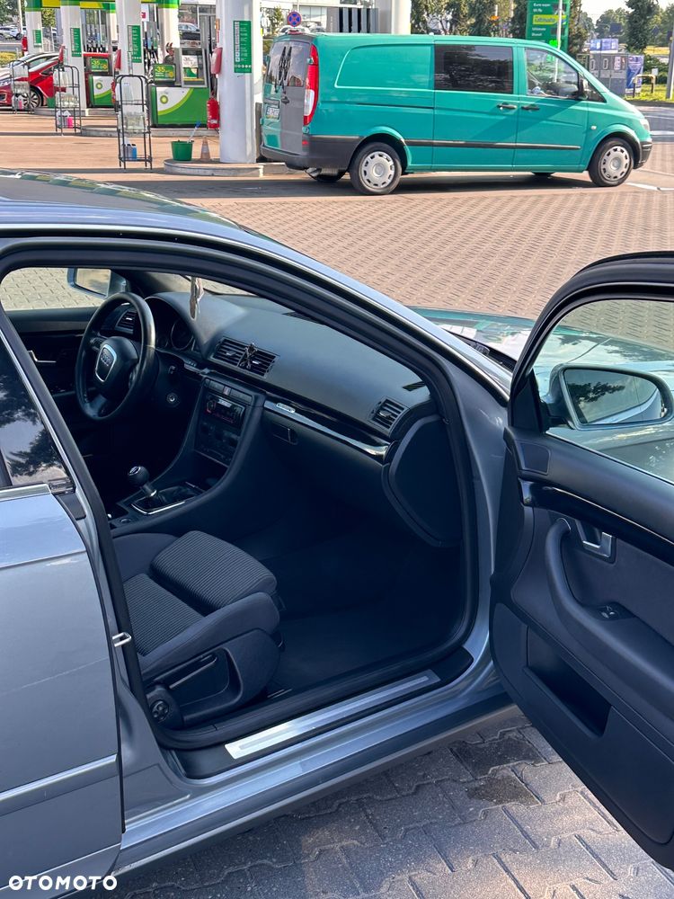 Audi A4 Limousine 2.0T FSI Quattro - 9