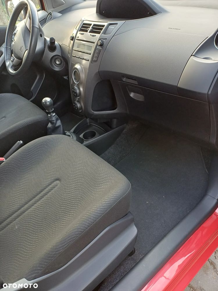 Daihatsu Charade - 11