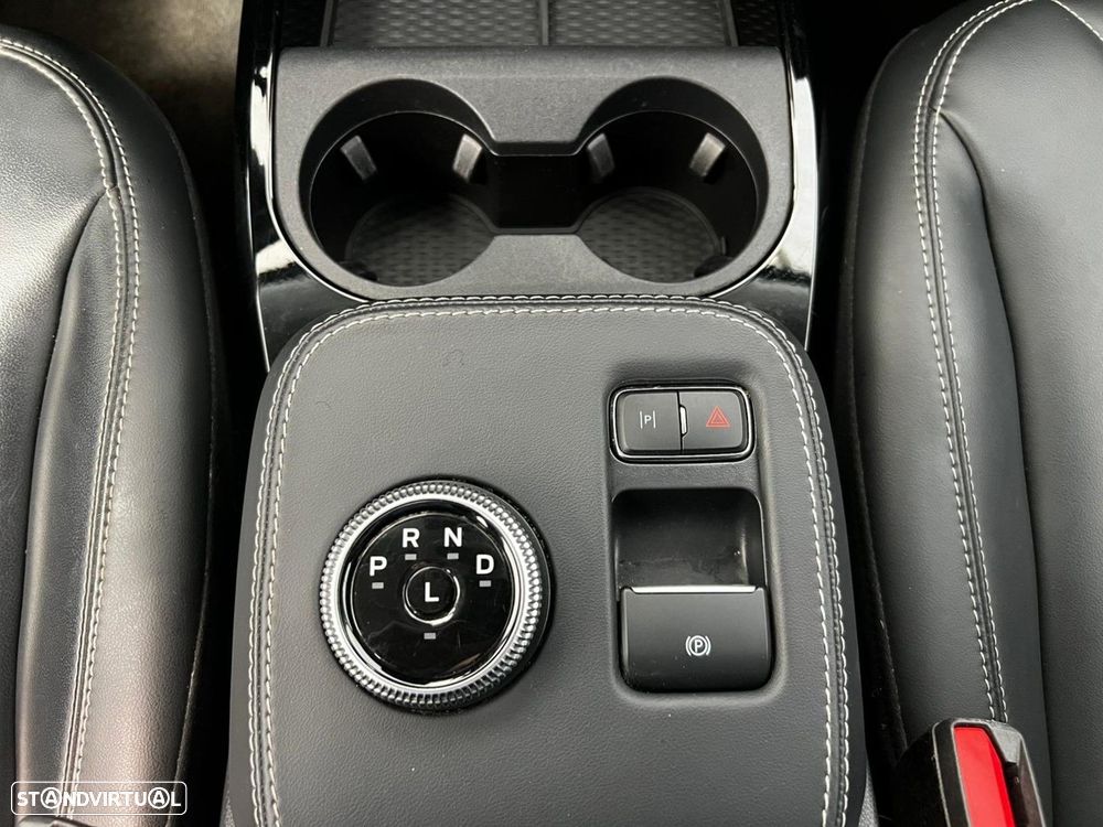 Ford Mustang Mach-E 75.7 kWh Premium AWD - 26