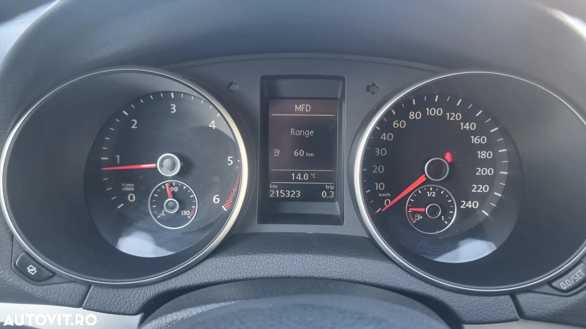 Volkswagen Golf 1.6 TDI BlueMotion Technology DPF Highline - 7