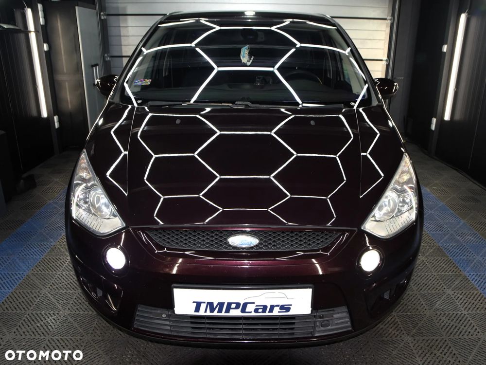 Ford S-Max - 11