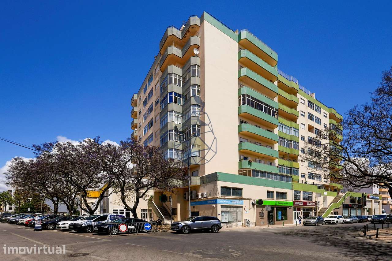 Apartamento T2 totalmente remodelado, Boa exposição Solar em Portimão - Grande imagem: 2/44