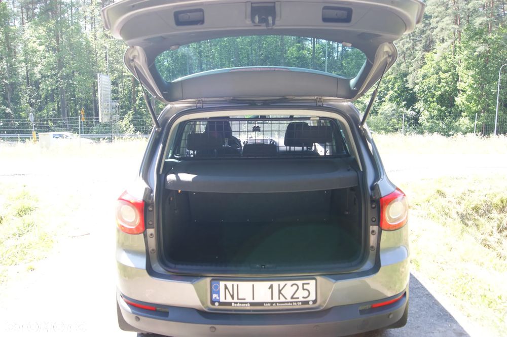Volkswagen Tiguan - 8