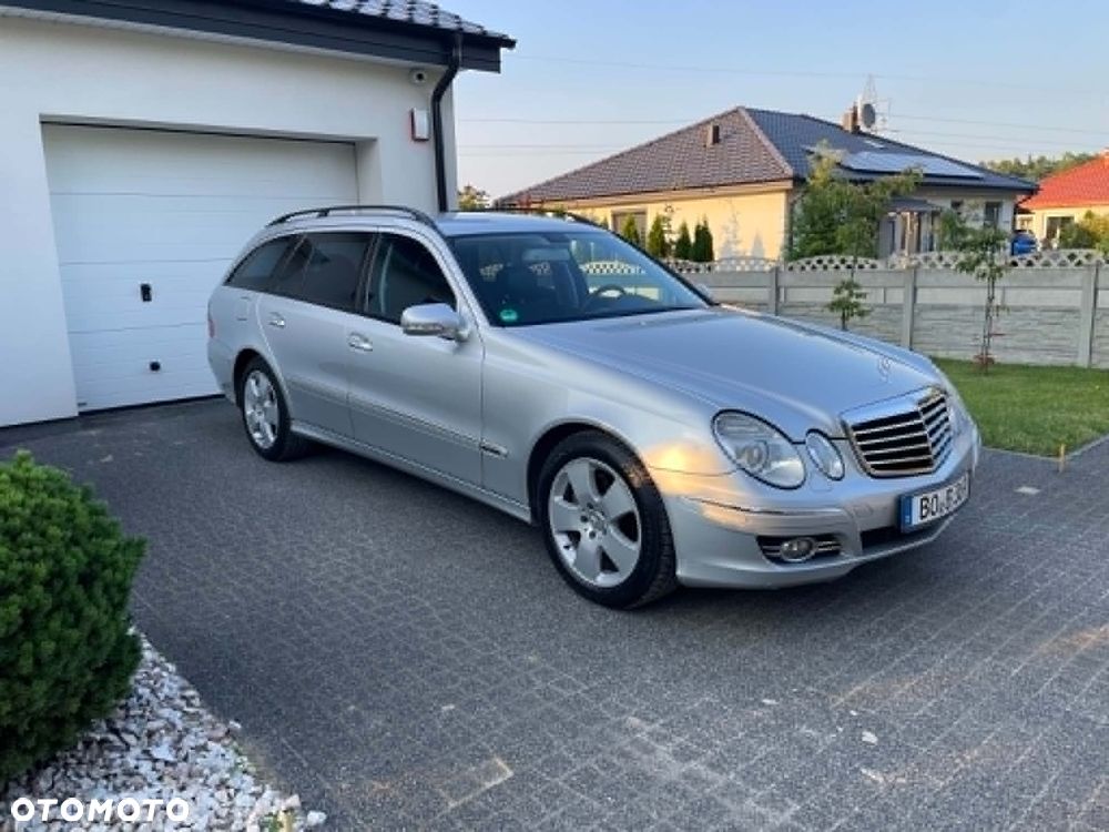 Mercedes-Benz Klasa E 220 CDI Automatik Avantgarde - 38