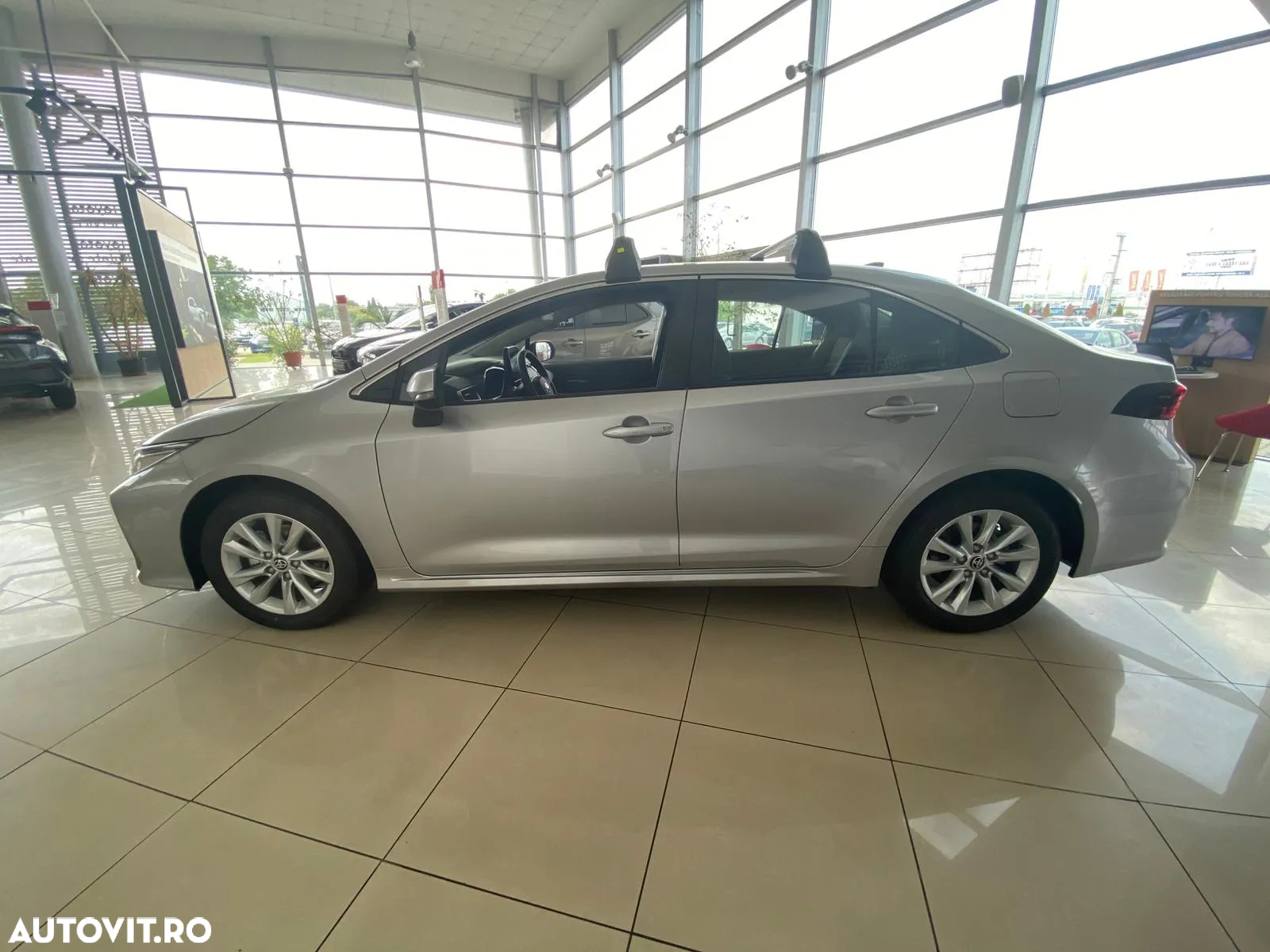 Toyota Corolla 1.8 HSD Business - 4