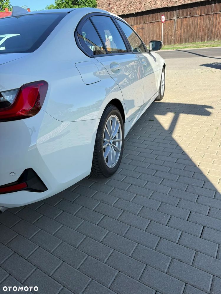 BMW Seria 3 318i Advantage - 20