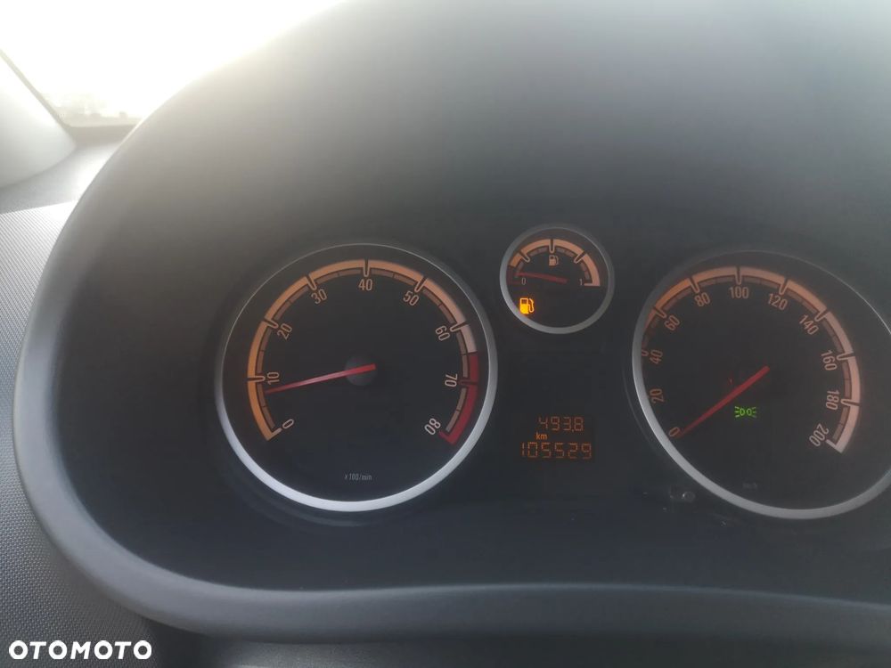 Opel Corsa 1.2 16V Enjoy mit Style Paket - 8