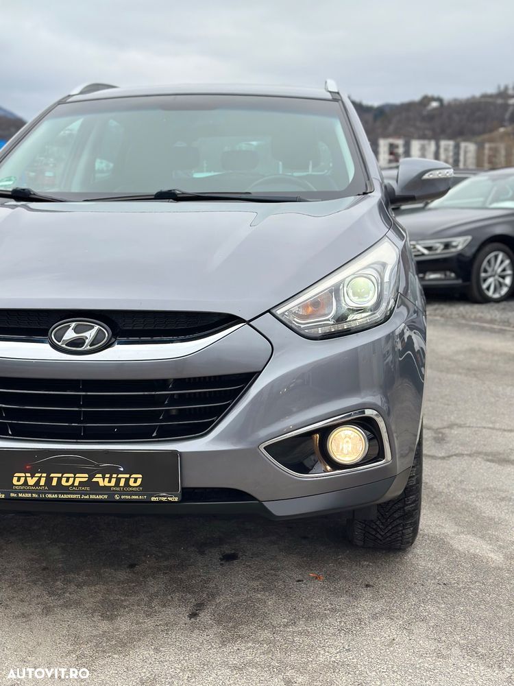 Hyundai ix35 2.0 CRDI 4WD Fifa World Cup Gold Edition - 30