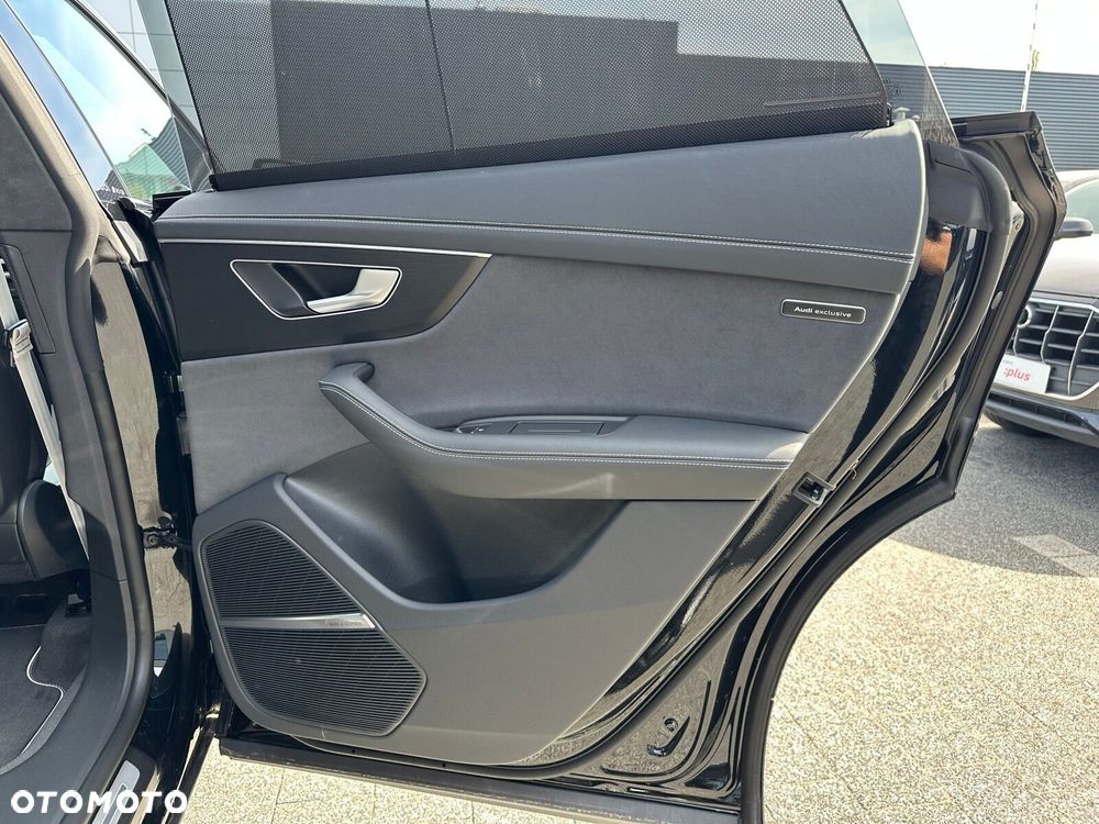 Audi RS Q8 - 23