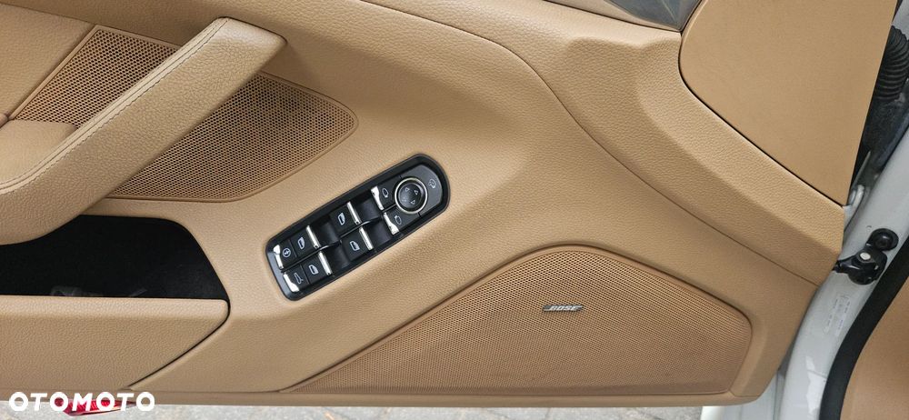 Porsche Panamera Diesel Platinum Edition - 37
