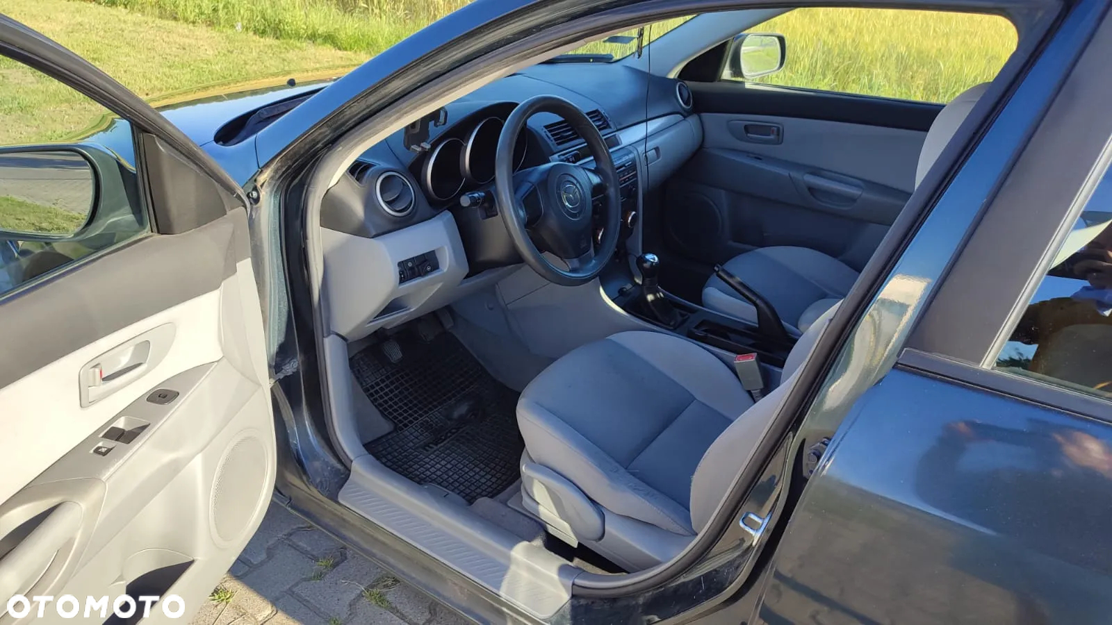 Mazda 3 - 10