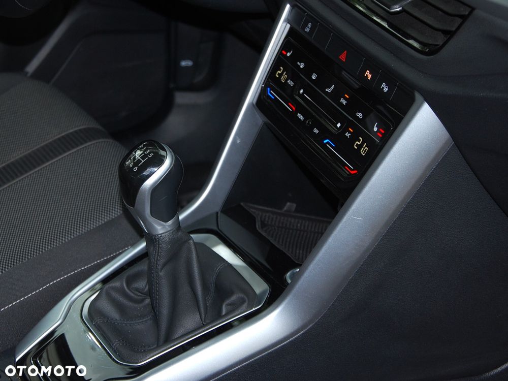 Volkswagen T-Roc 1.5 TSI Life - 39