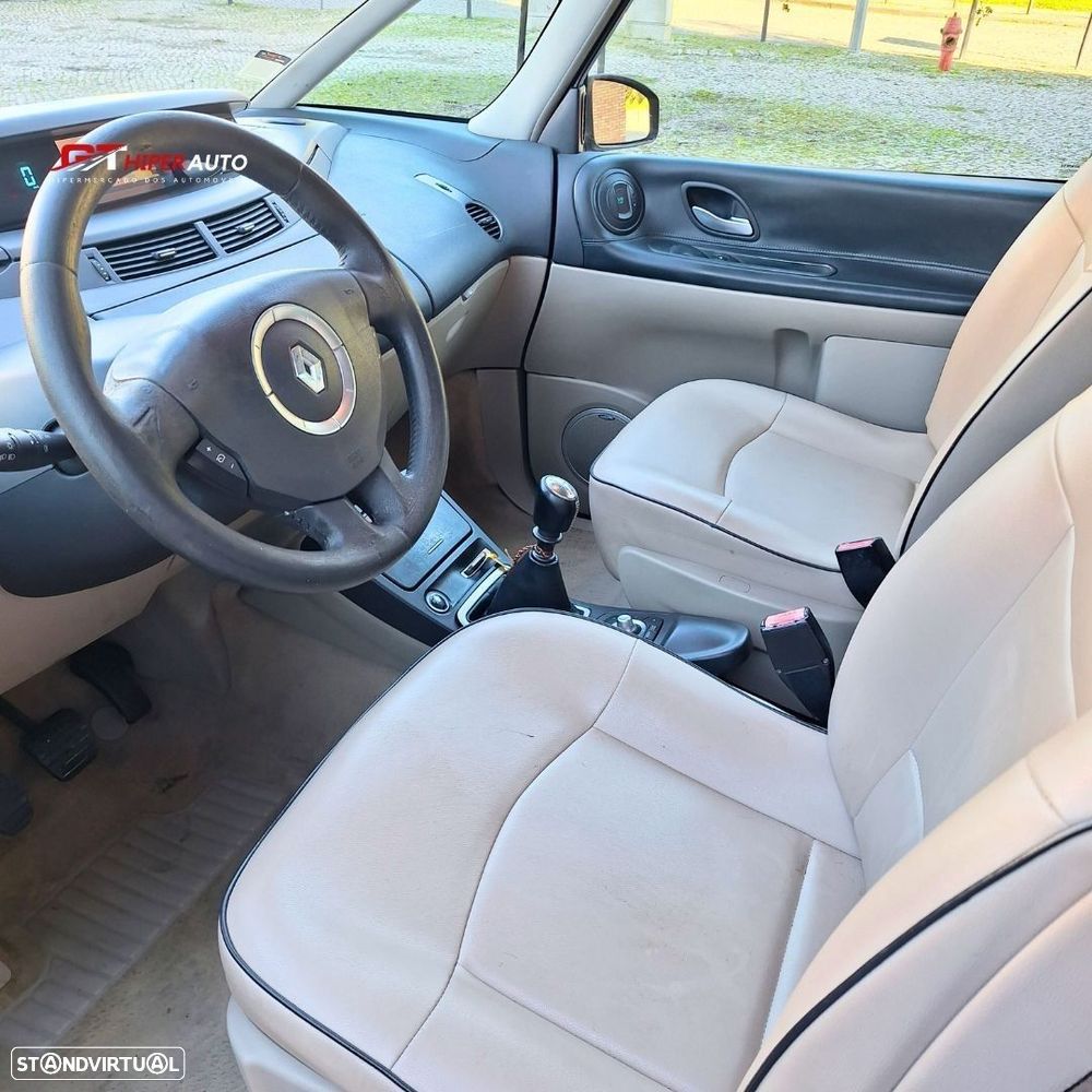 Renault Grand Espace 2.0 dCi Initiale 7L - 6