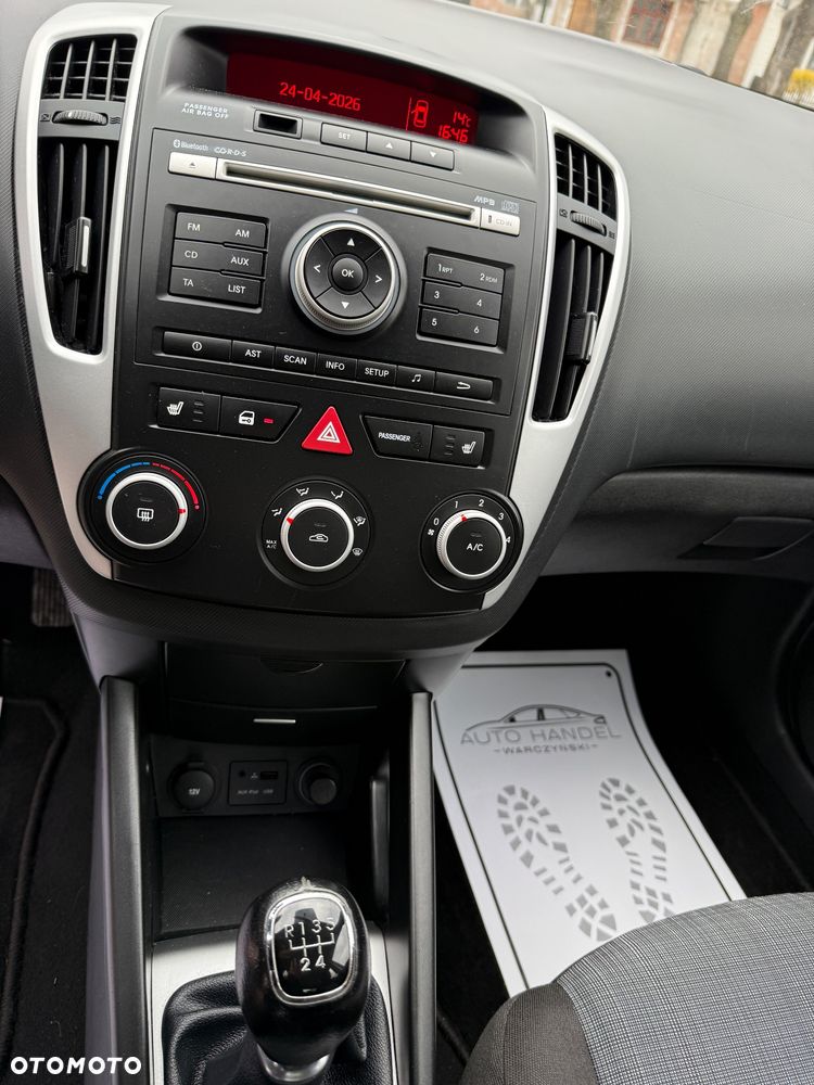 Kia Ceed 1.4 CVVT Attract - 13