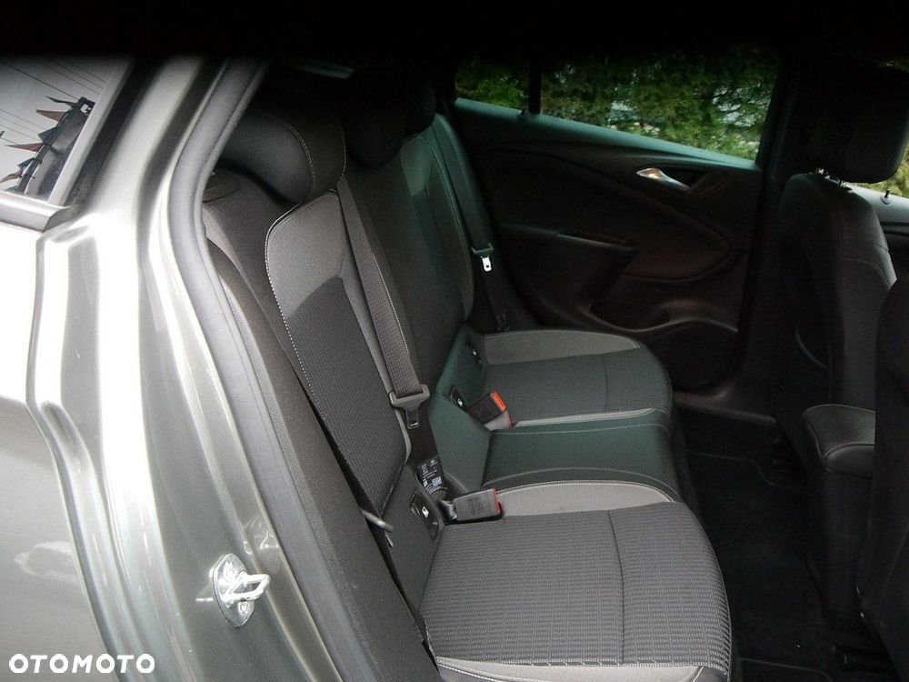 Opel Astra 1.2 T Elegance S&S - 25