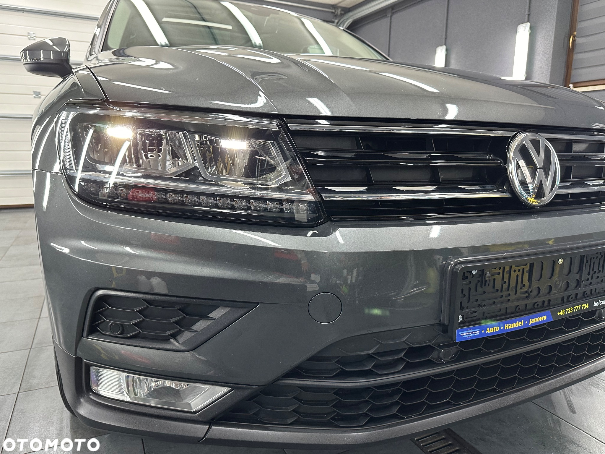 Volkswagen Tiguan - 4