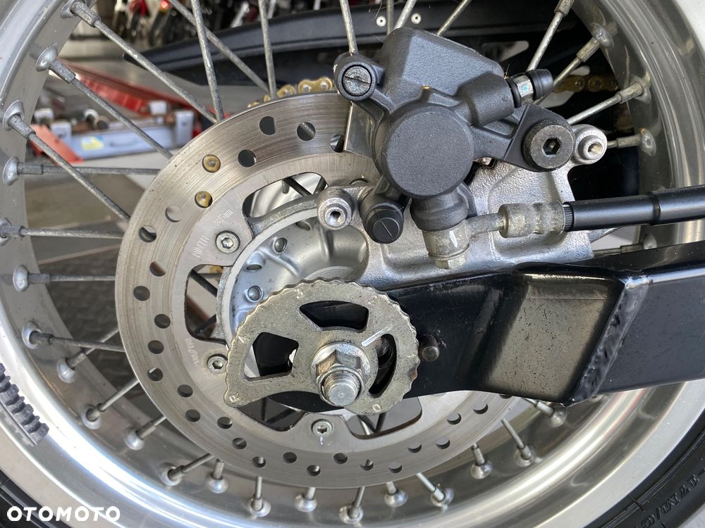 Suzuki DR - 20