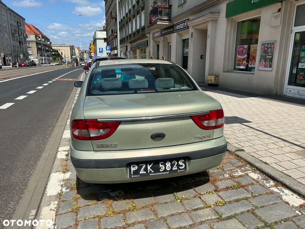 Renault Megane 1.4 RT 16V - 9