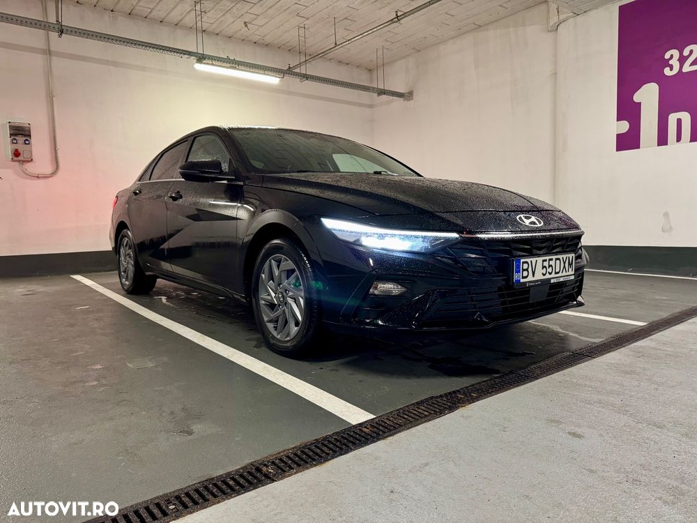 Hyundai Elantra 1.6 l 123 CP CVT Highway - 1