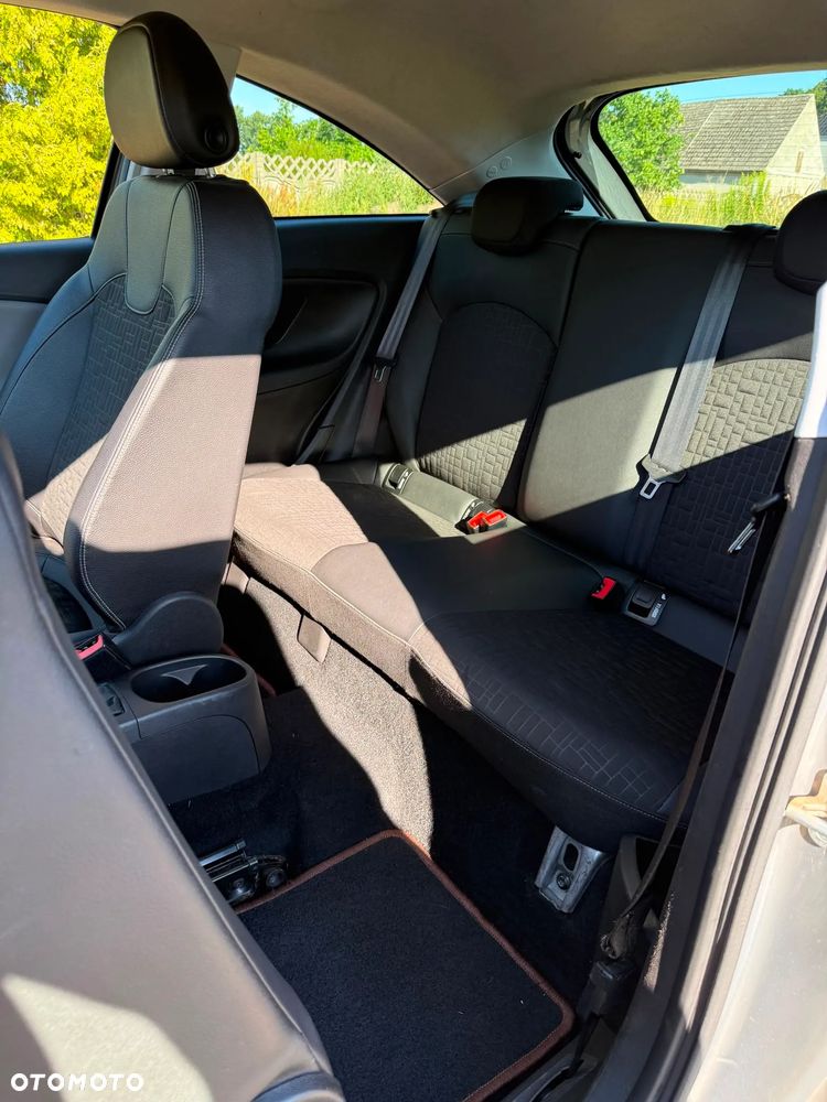 Opel Corsa 1.4 Turbo (ecoFLEX) Start/Stop Innovation - 4