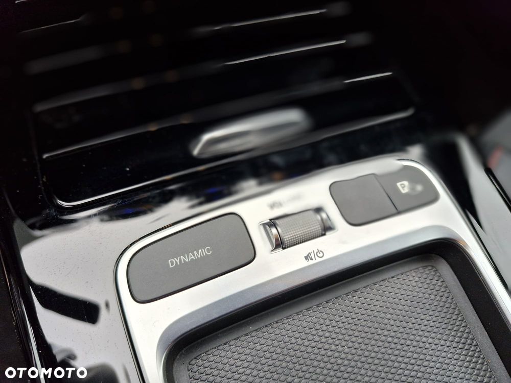 Mercedes-Benz Klasa A 200 AMG Line 7G-DCT - 35