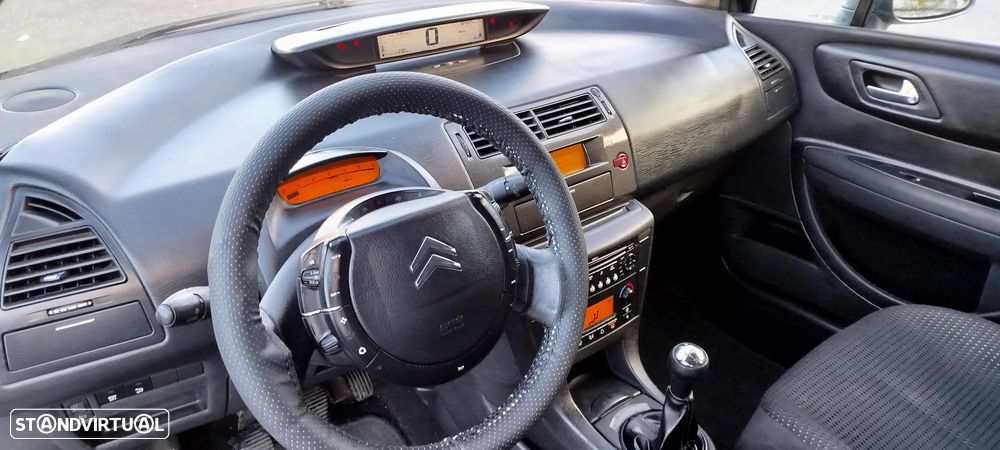 Citroën C4 1.6 HDi Exclusive - 11