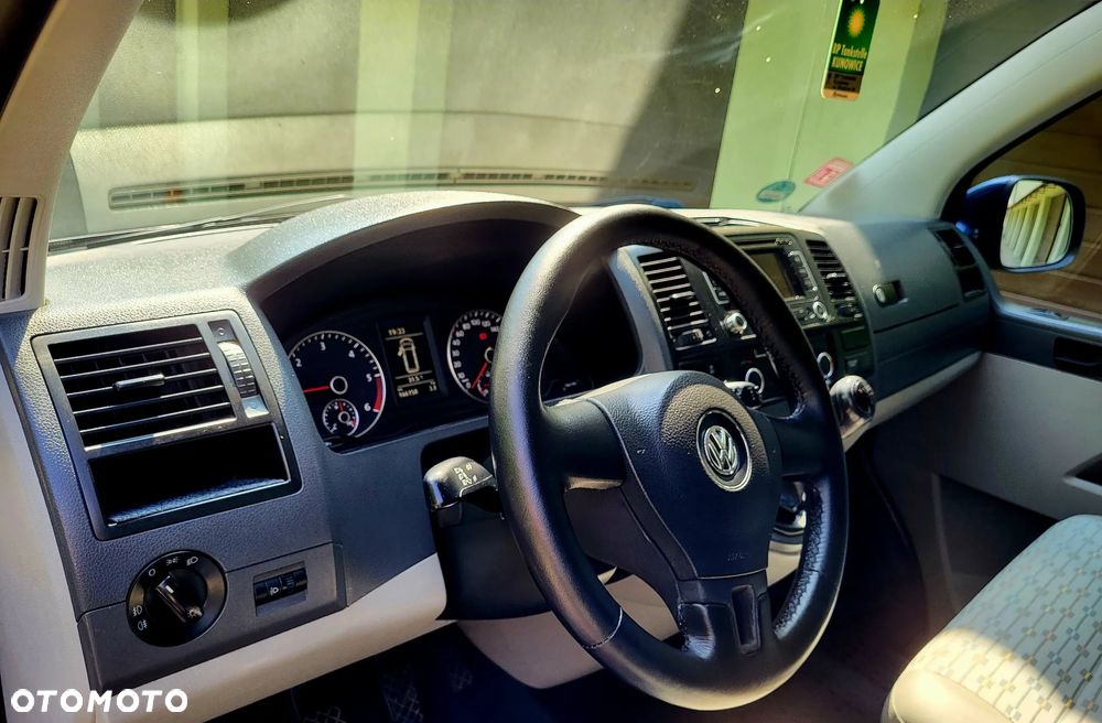Volkswagen Transporter - 11