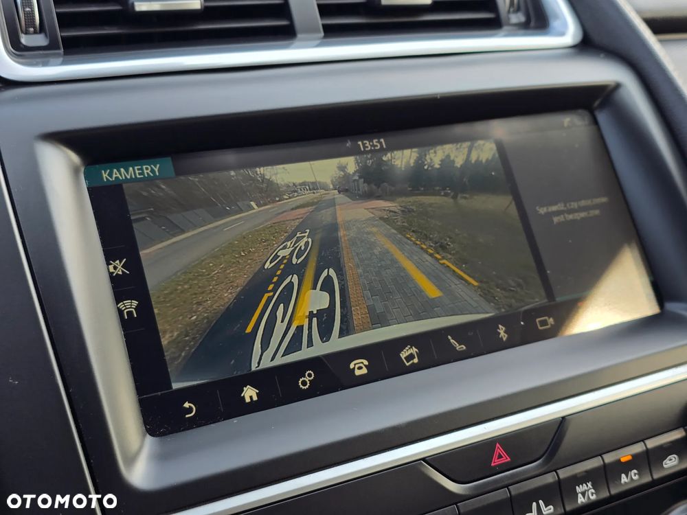 Jaguar E-Pace P200 AWD R-Dynamic - 7