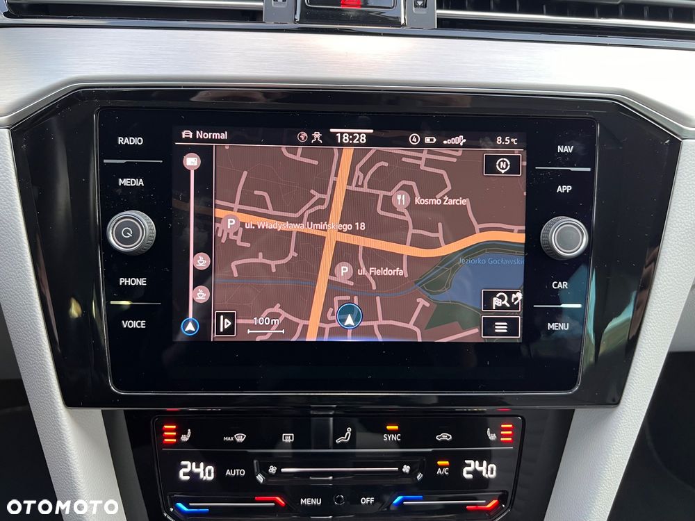 Volkswagen Passat 2.0 TSI Elegance DSG - 27
