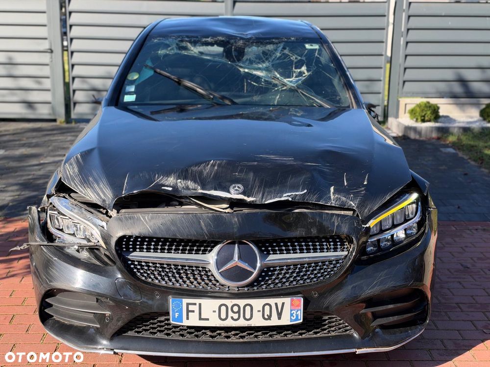 Mercedes-Benz C-Class 2019 photo 2