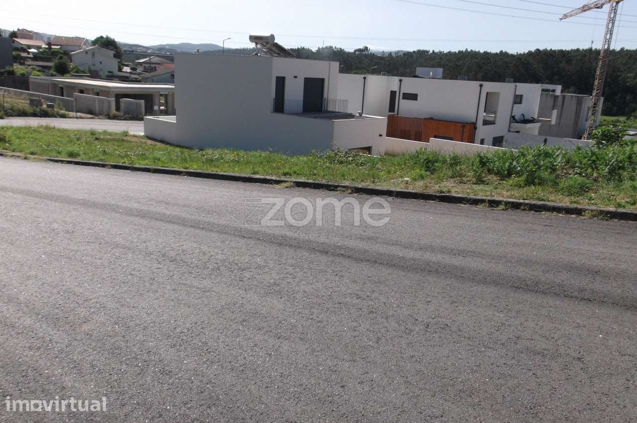 Terreno urbano no centro de Gião (Santa Maria da Feira) - Grande imagem: 3/18