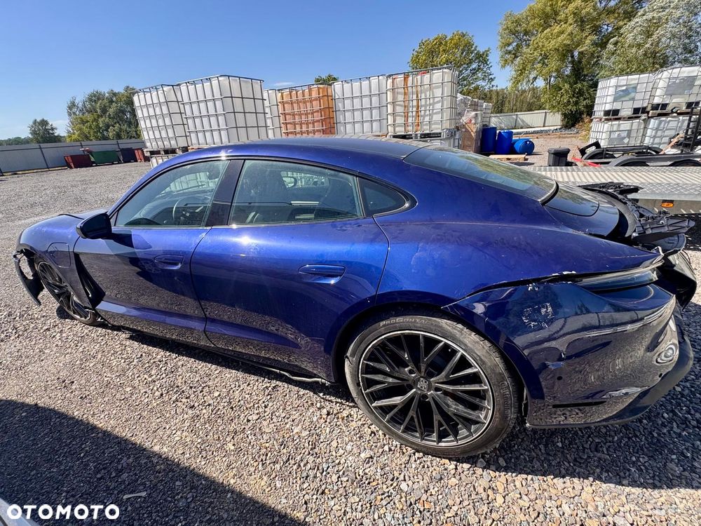 Porsche Taycan Standard - 4