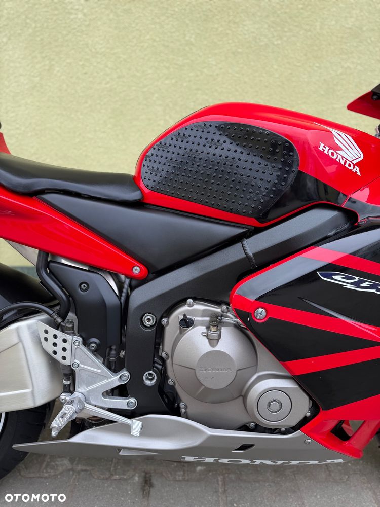 Honda CBR - 8