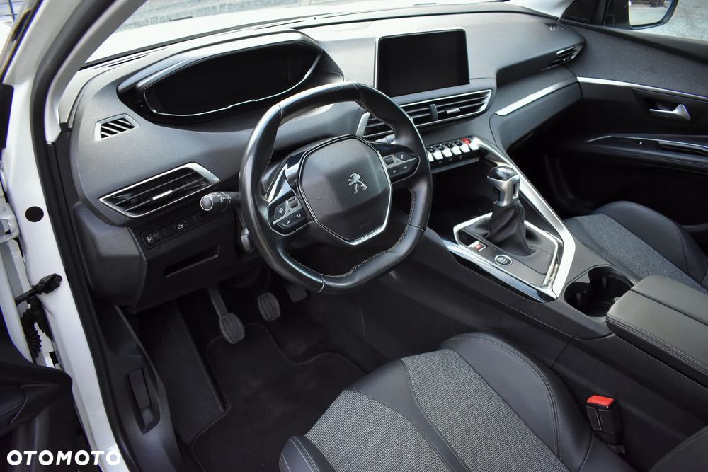 Peugeot 5008 BlueHDi 130 Allure Pack - 21