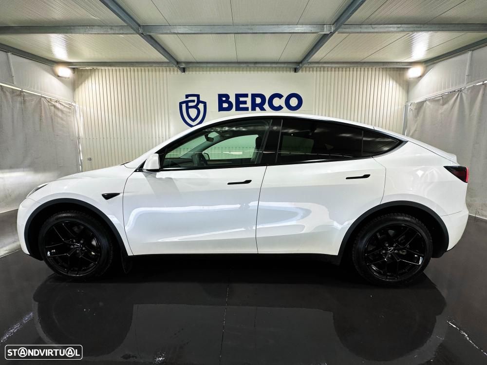 Tesla Model Y Long Range Dual Motor AWD - 13