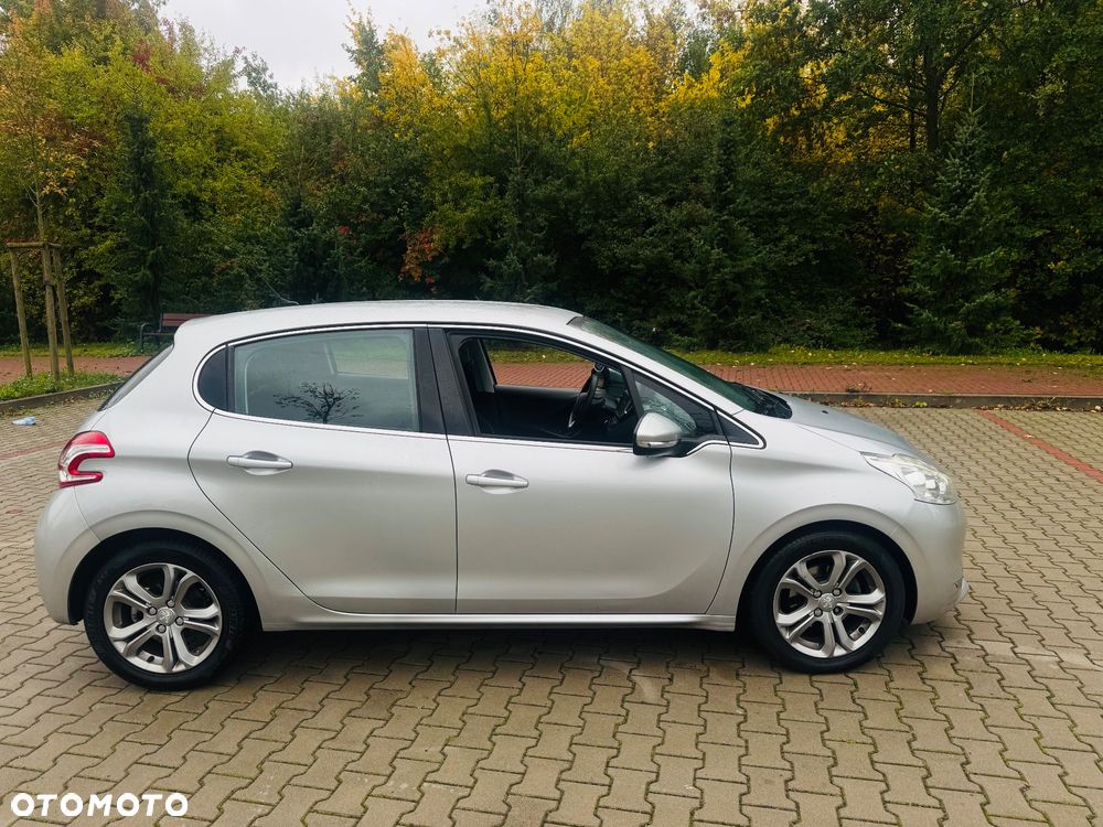 Peugeot 208 1.6 VTi Allure - 18